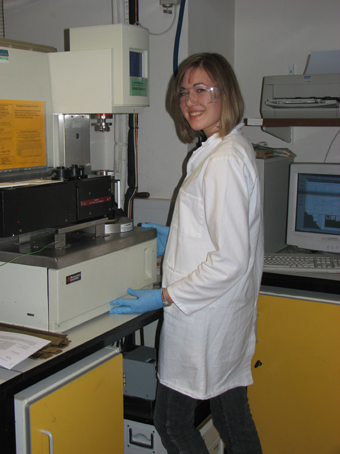 Eleanor Mottram, Nuffield Science Bursary Student 2008, operating the ARES rheometer